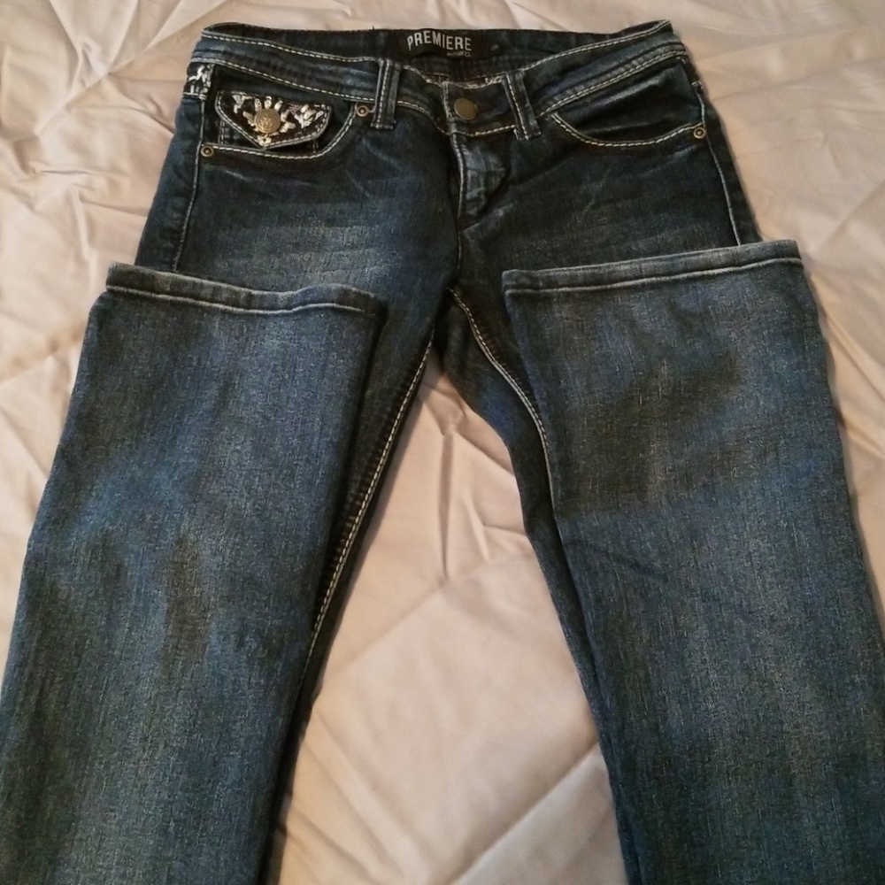 Jean's - Picture 2 of 4